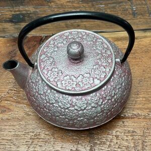 Teavana Japanese Pink Cherry Blossom Cast Iron Teapot Kettle Stainless Strainer
